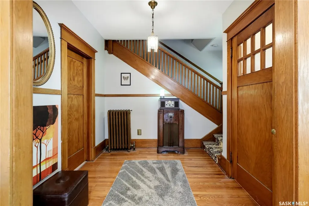 606 Bedford Road Saskatoon SK S7L 0E8