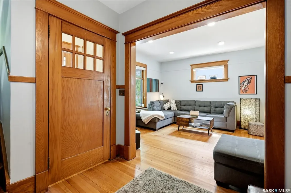 606 Bedford Road Saskatoon SK S7L 0E8