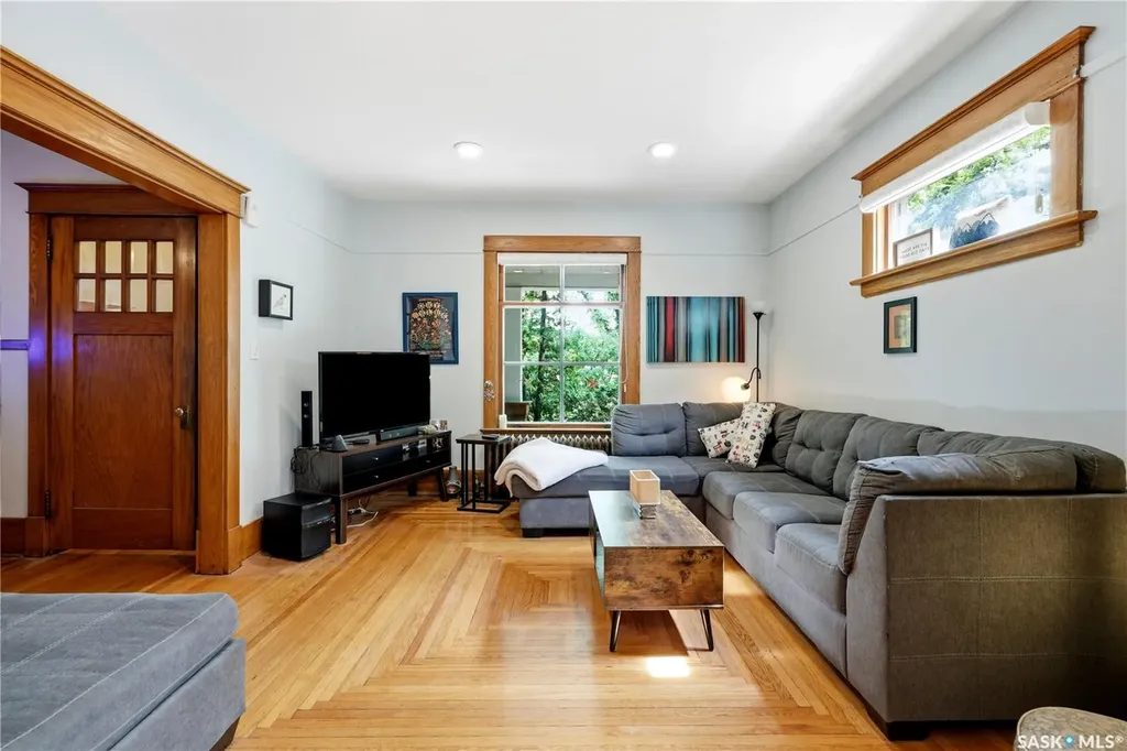 606 Bedford Road Saskatoon SK S7L 0E8