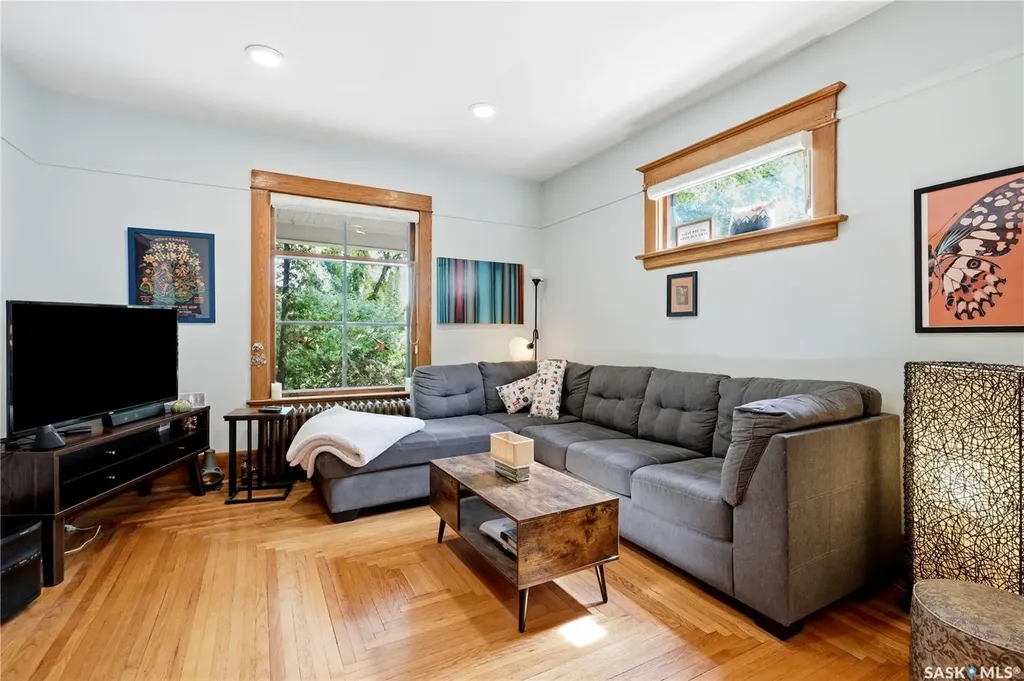 606 Bedford Road Saskatoon SK S7L 0E8