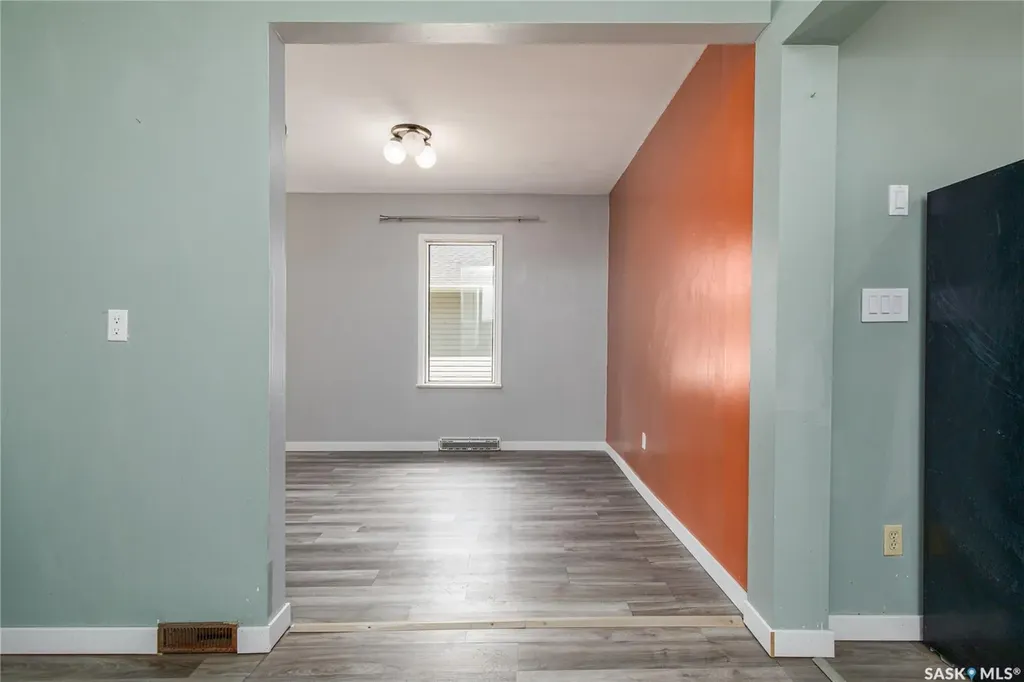 430 Duffield Street W Moose Jaw SK S6H 5H8