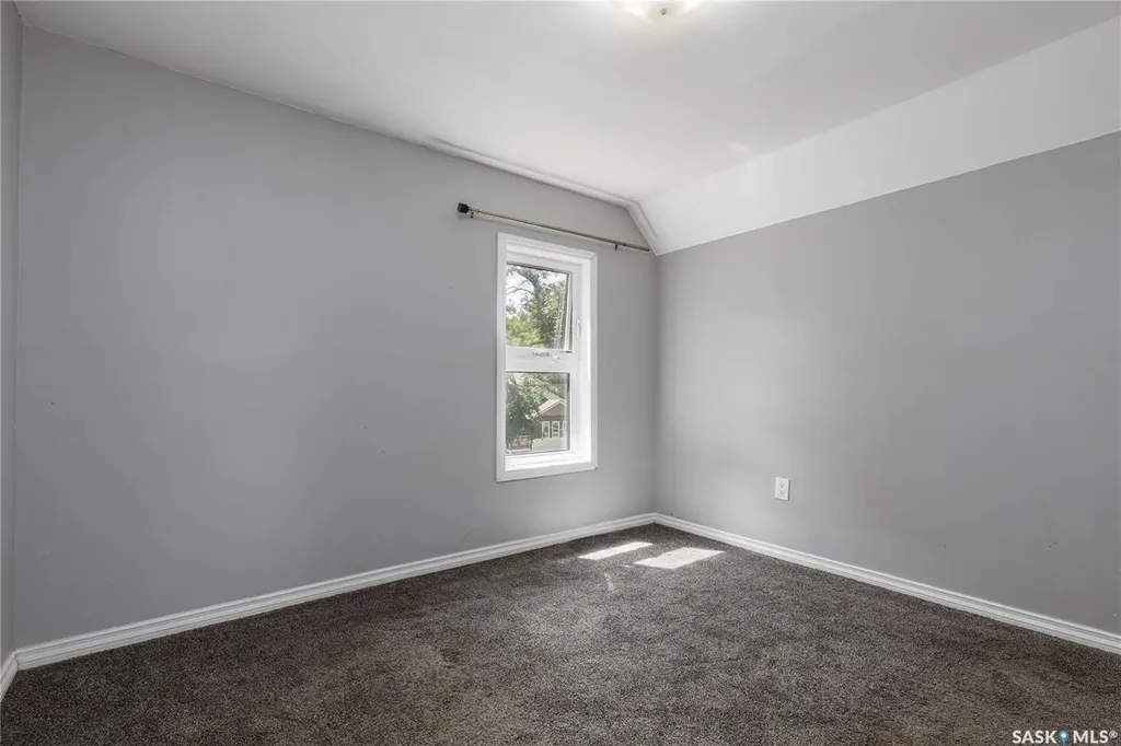 430 Duffield Street W Moose Jaw SK S6H 5H8
