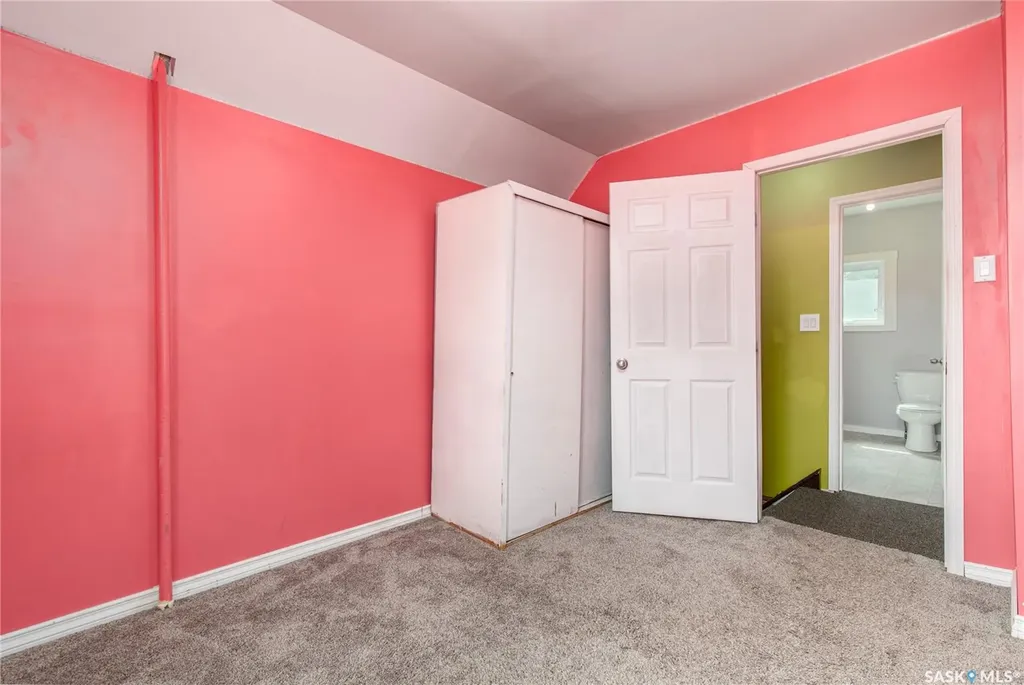 430 Duffield Street W Moose Jaw SK S6H 5H8
