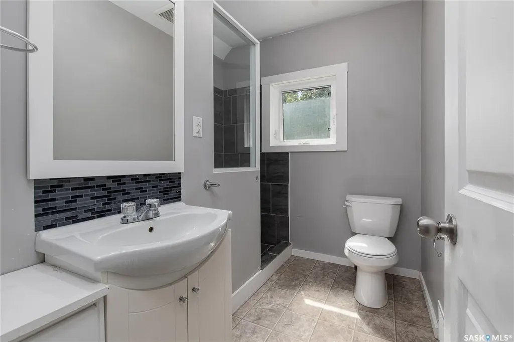 430 Duffield Street W Moose Jaw SK S6H 5H8
