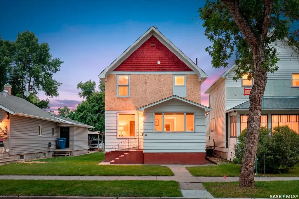 430 Duffield Street W Moose Jaw SK S6H 5H8