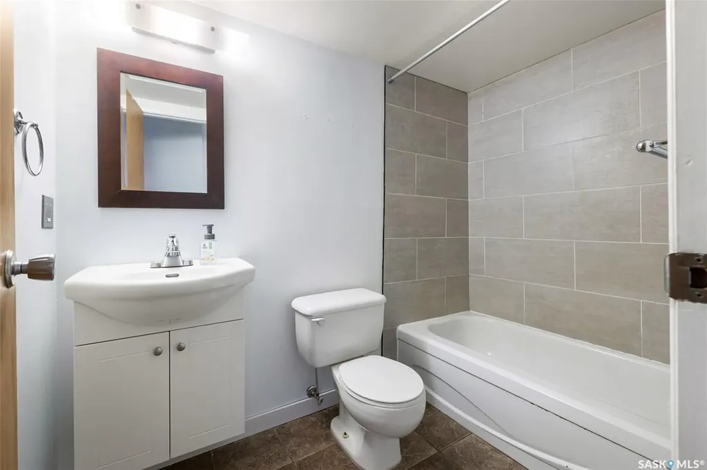 2931 Harding Street Regina SK S4V 1B9