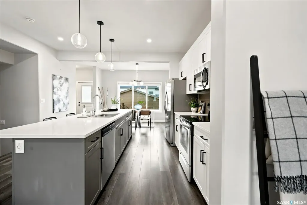855 Mcfaull Rise Saskatoon SK S7V 0S5