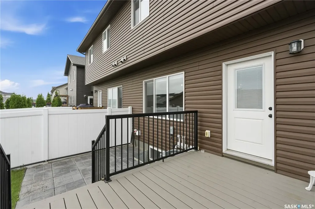 855 Mcfaull Rise Saskatoon SK S7V 0S5