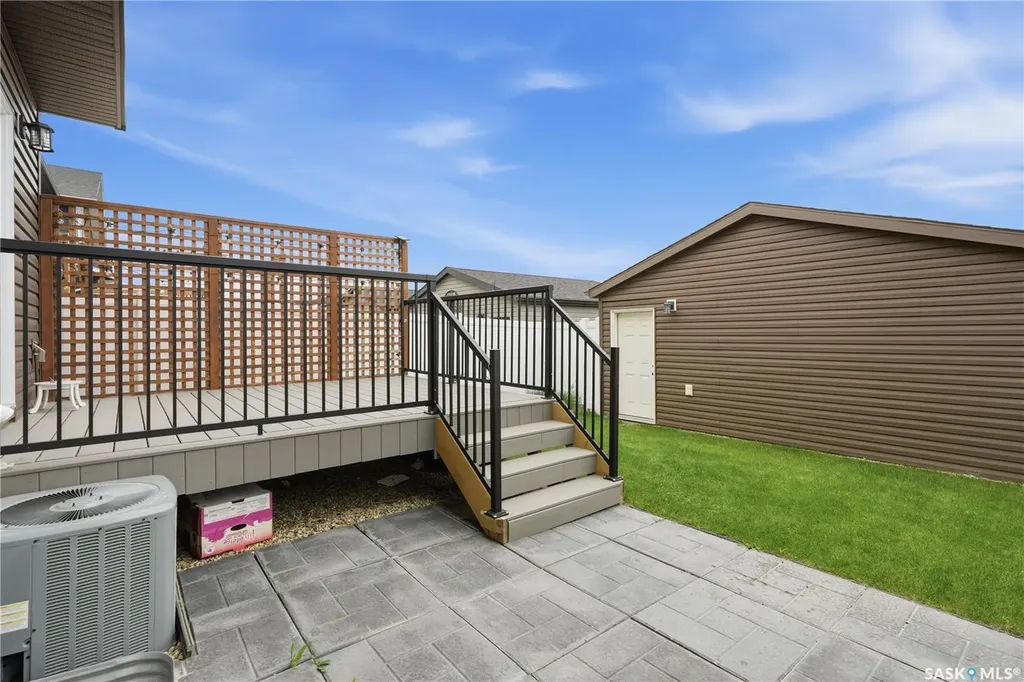 855 Mcfaull Rise Saskatoon SK S7V 0S5