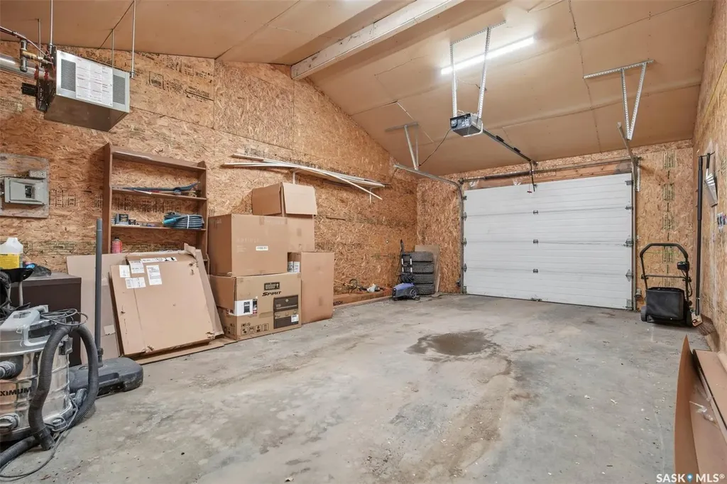 1014 9th Street E Saskatoon SK S7H 0N2