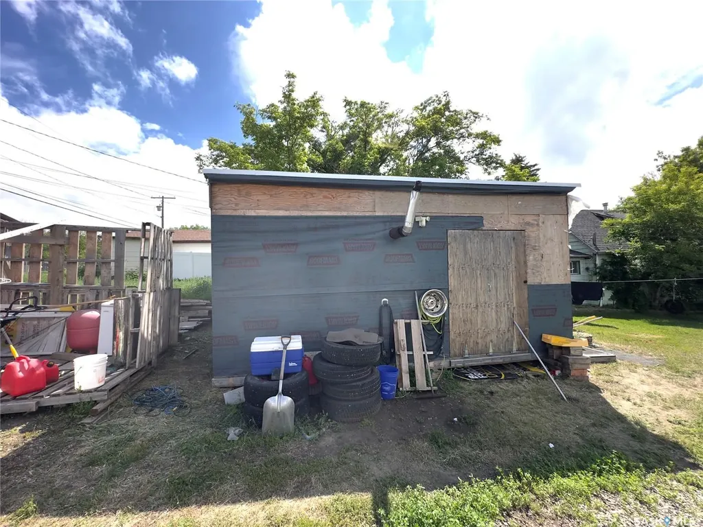 1010 Athabasca Street E Moose Jaw SK S6H 0N2