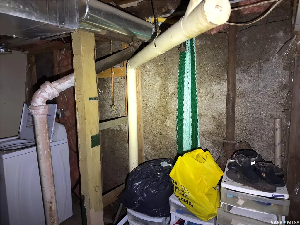 1010 Athabasca Street E Moose Jaw SK S6H 0N2