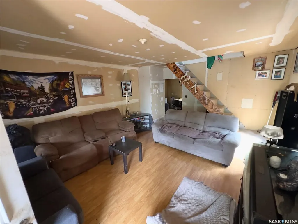 1010 Athabasca Street E Moose Jaw SK S6H 0N2