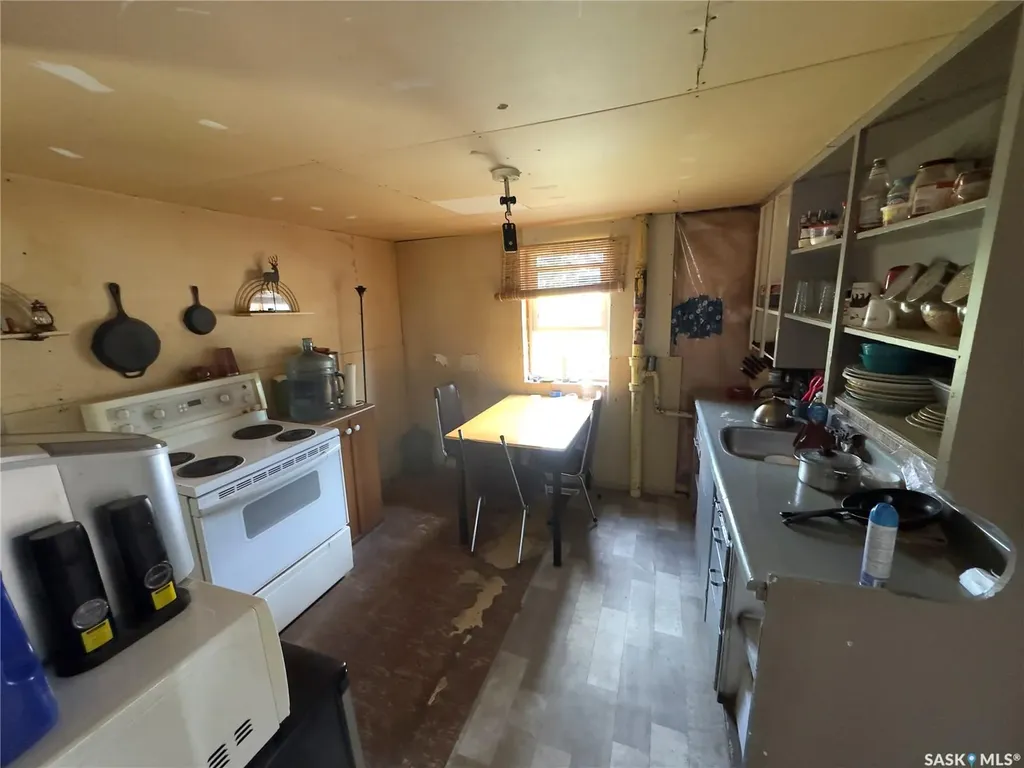 1010 Athabasca Street E Moose Jaw SK S6H 0N2