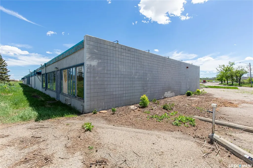 115 Coronation Drive Moose Jaw SK S6H 0G3