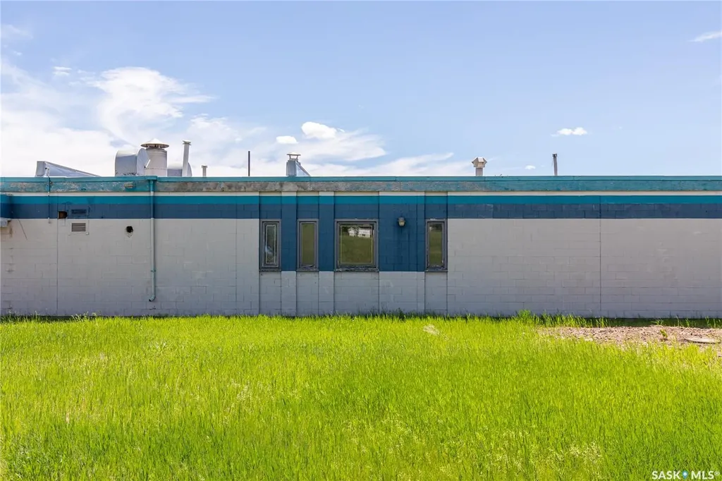 115 Coronation Drive Moose Jaw SK S6H 0G3