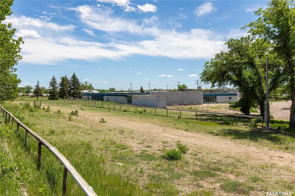 115 Coronation Drive Moose Jaw SK S6H 0G3