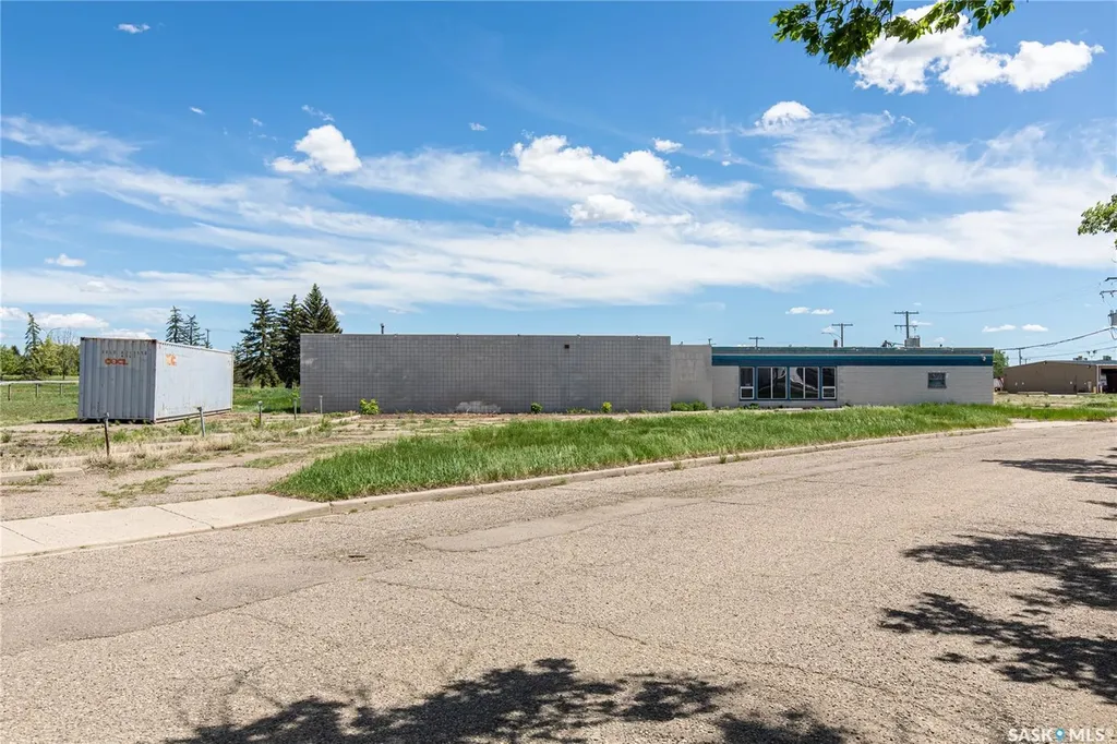 115 Coronation Drive Moose Jaw SK S6H 0G3
