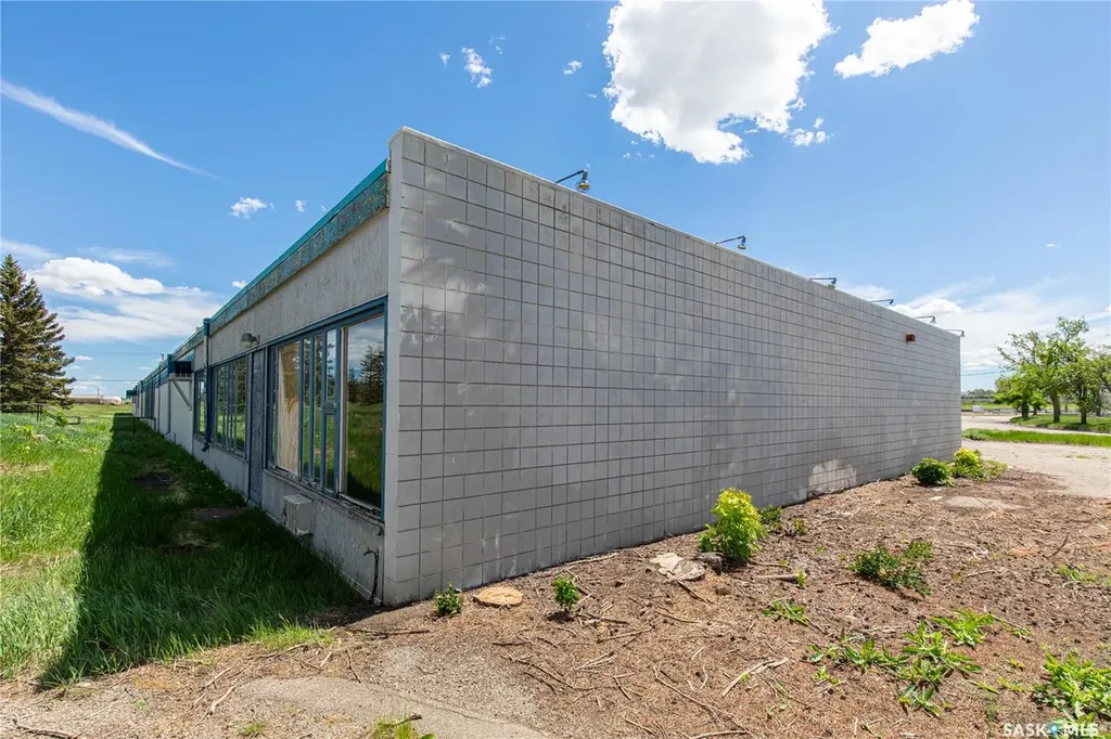 115 Coronation Drive Moose Jaw SK S6H 0G3