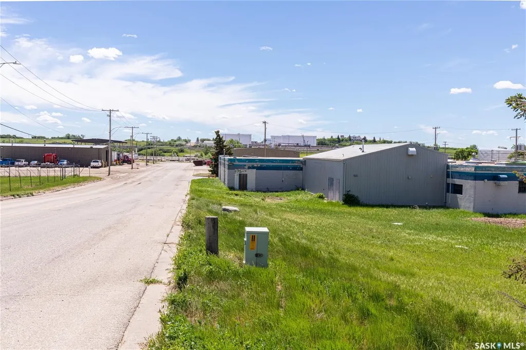115 Coronation Drive Moose Jaw SK S6H 0G3