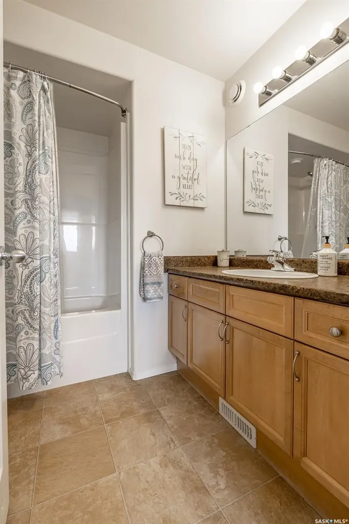 123 Borlase Cove Saskatoon SK S7T 0B7