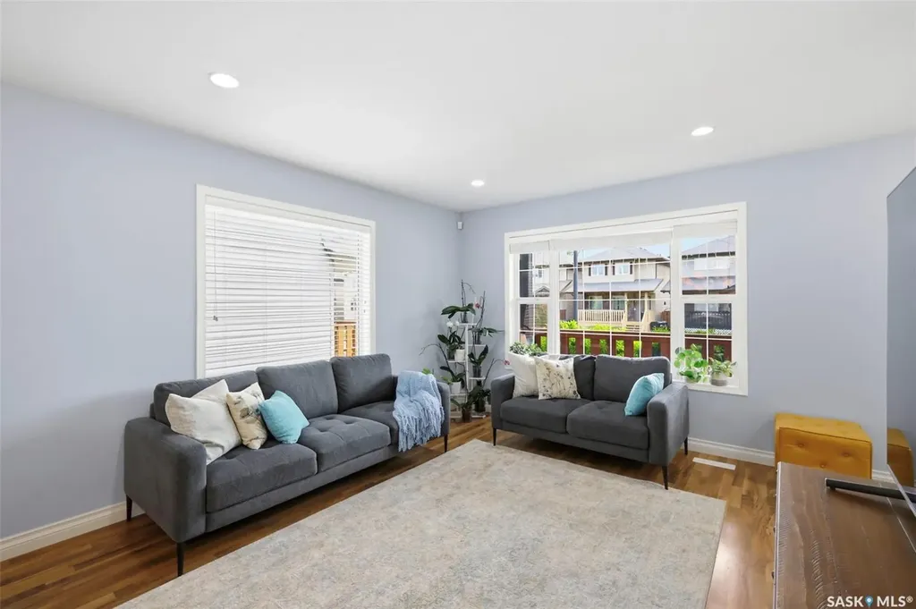 722 Lamarsh Lane Saskatoon SK S7W 1B6