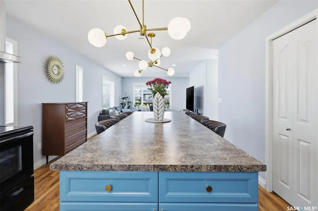 722 Lamarsh Lane Saskatoon SK S7W 1B6