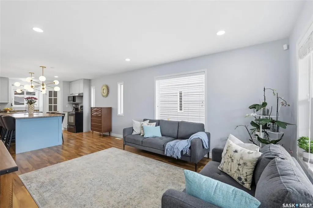 722 Lamarsh Lane Saskatoon SK S7W 1B6