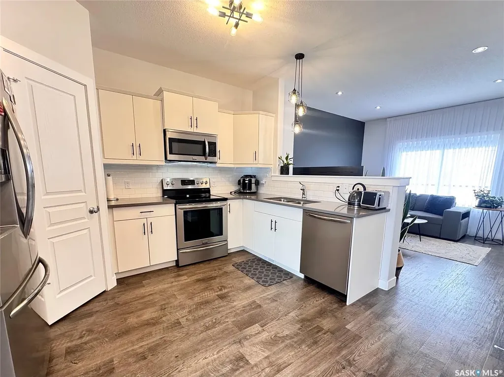7937 Flax Avenue Regina SK S4Y 0E6