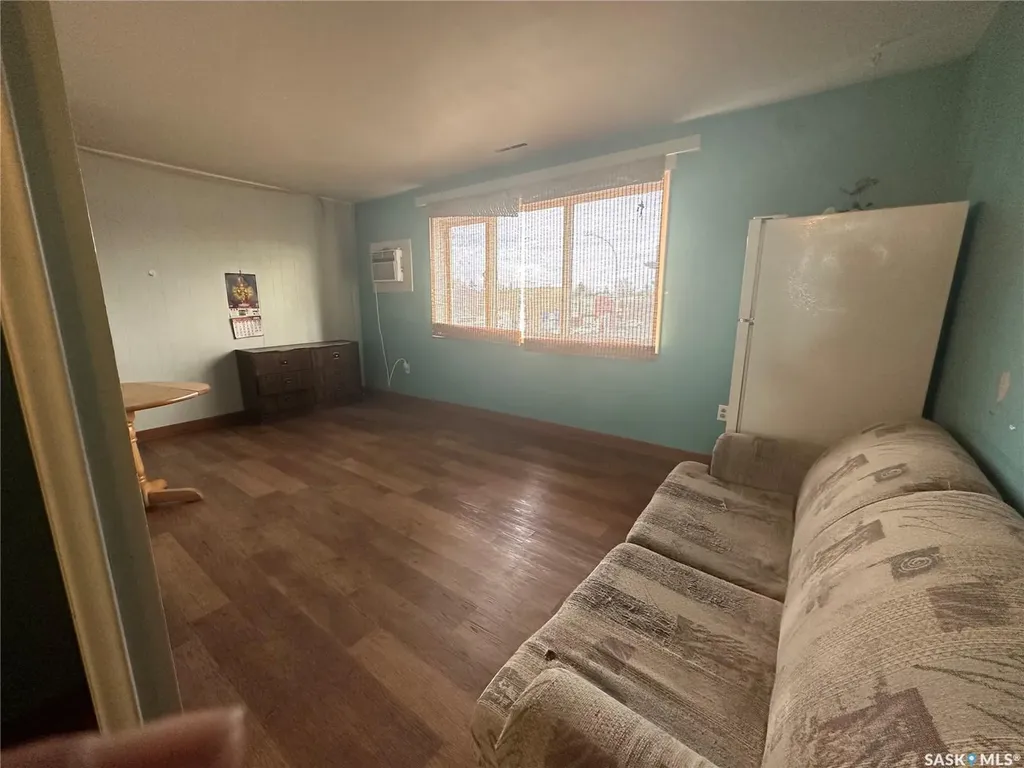 136 Center Street Assiniboia SK S0H 0B0