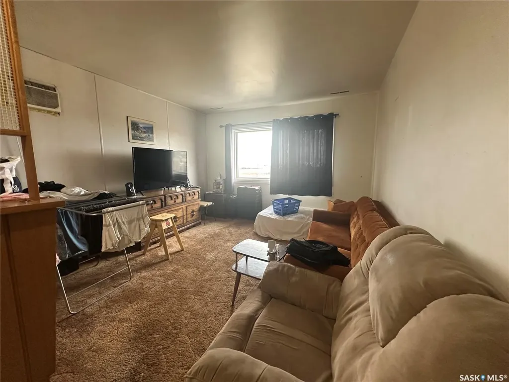 136 Center Street Assiniboia SK S0H 0B0