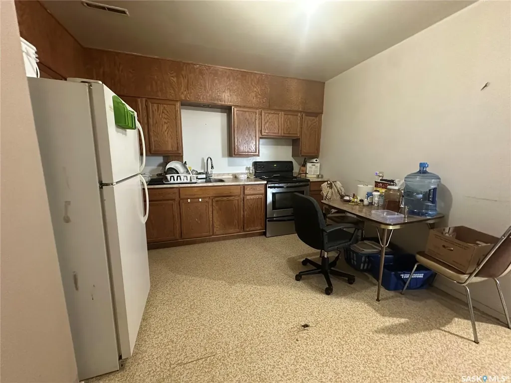 136 Center Street Assiniboia SK S0H 0B0