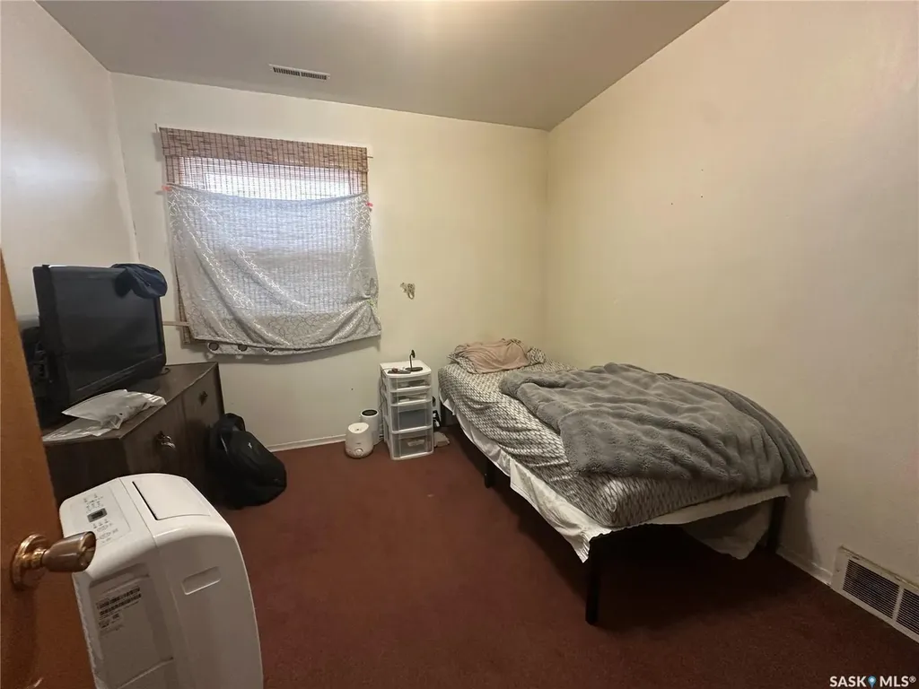 136 Center Street Assiniboia SK S0H 0B0