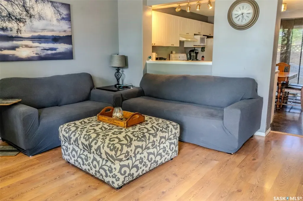 1430 10th Avenue E Regina SK S4N 7P6