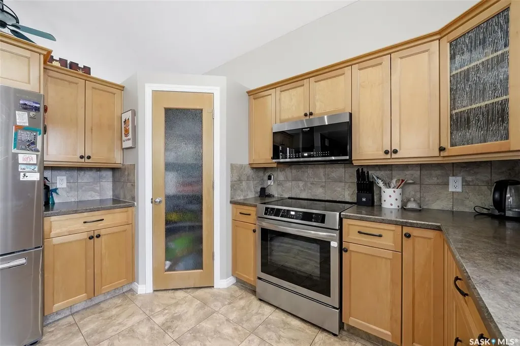 9 Brayden Bay Grand Coulee SK S4M 0A3