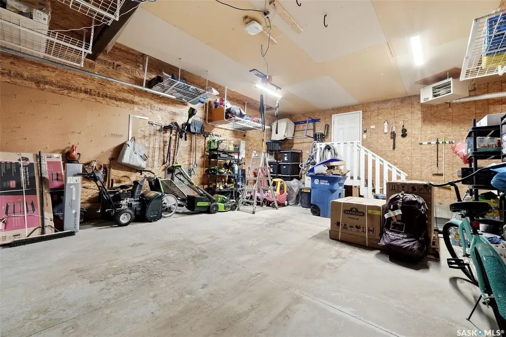 9 Brayden Bay Grand Coulee SK S4M 0A3
