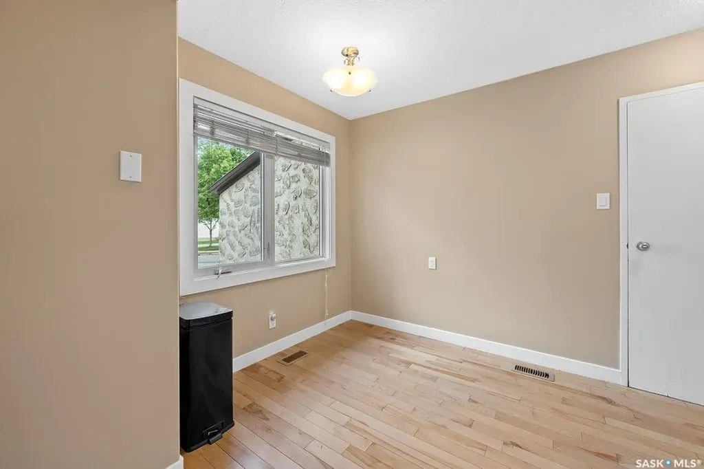 24 Cannington Mews Regina SK S4S 5Z7