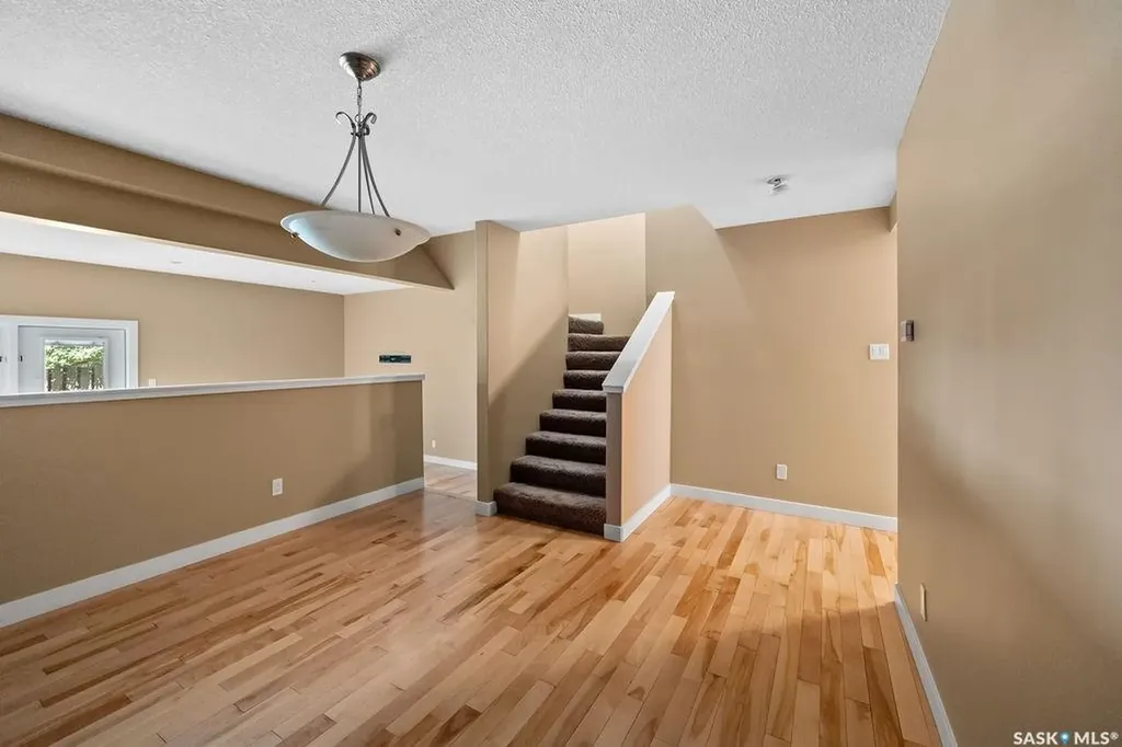 24 Cannington Mews Regina SK S4S 5Z7