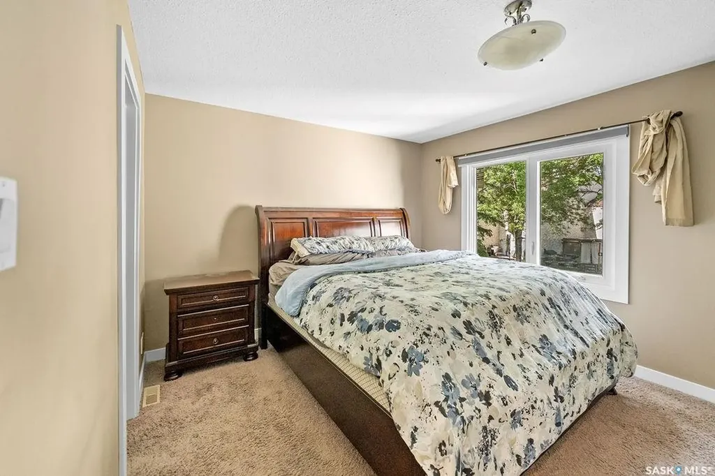 24 Cannington Mews Regina SK S4S 5Z7