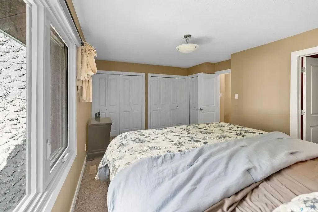 24 Cannington Mews Regina SK S4S 5Z7