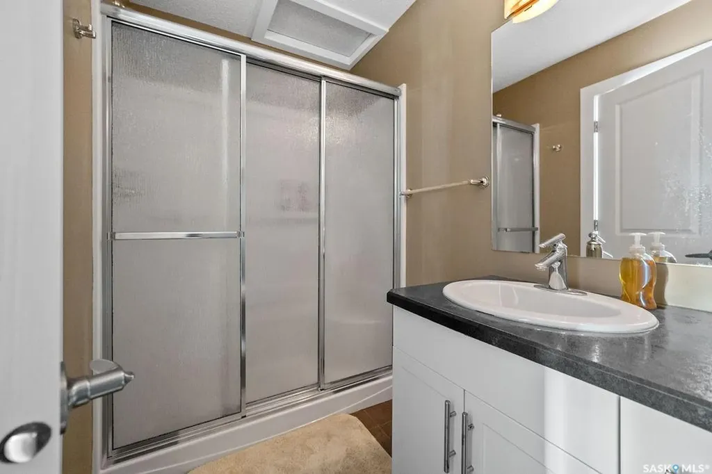 24 Cannington Mews Regina SK S4S 5Z7