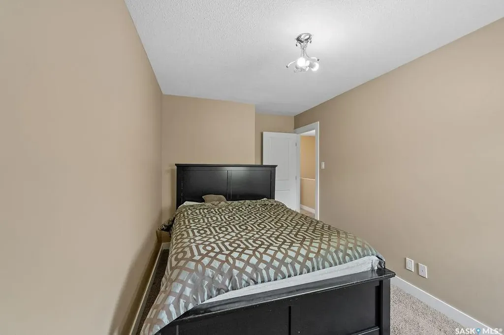 24 Cannington Mews Regina SK S4S 5Z7