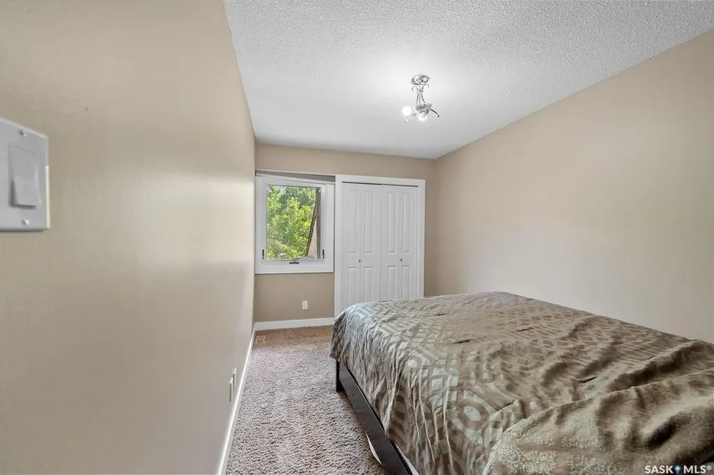 24 Cannington Mews Regina SK S4S 5Z7