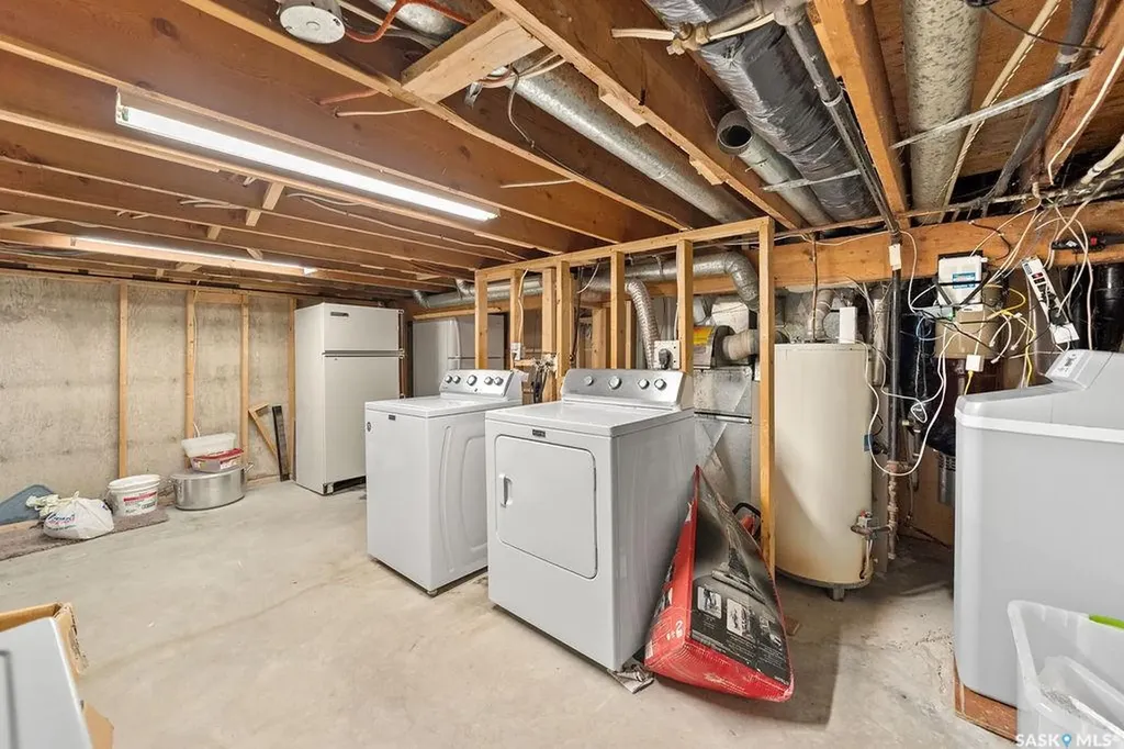 24 Cannington Mews Regina SK S4S 5Z7