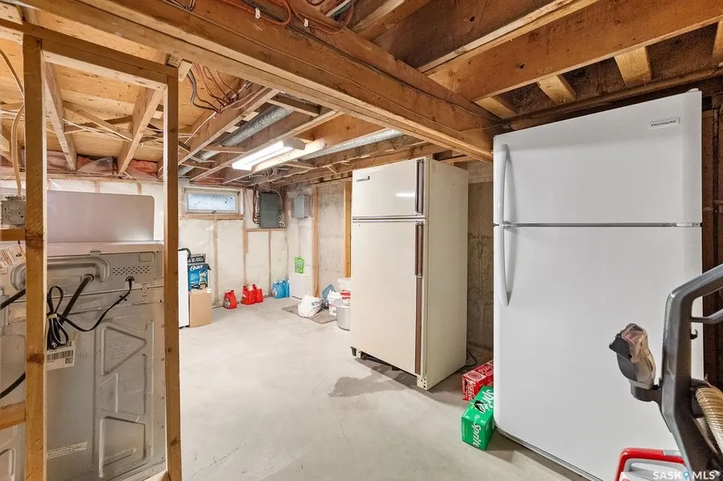 24 Cannington Mews Regina SK S4S 5Z7