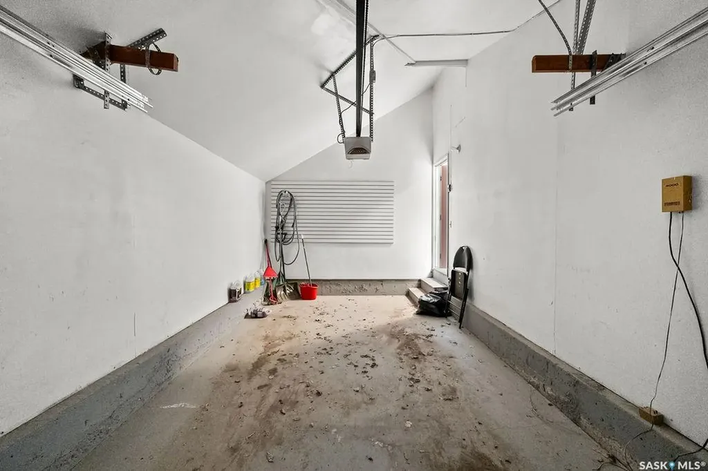 24 Cannington Mews Regina SK S4S 5Z7