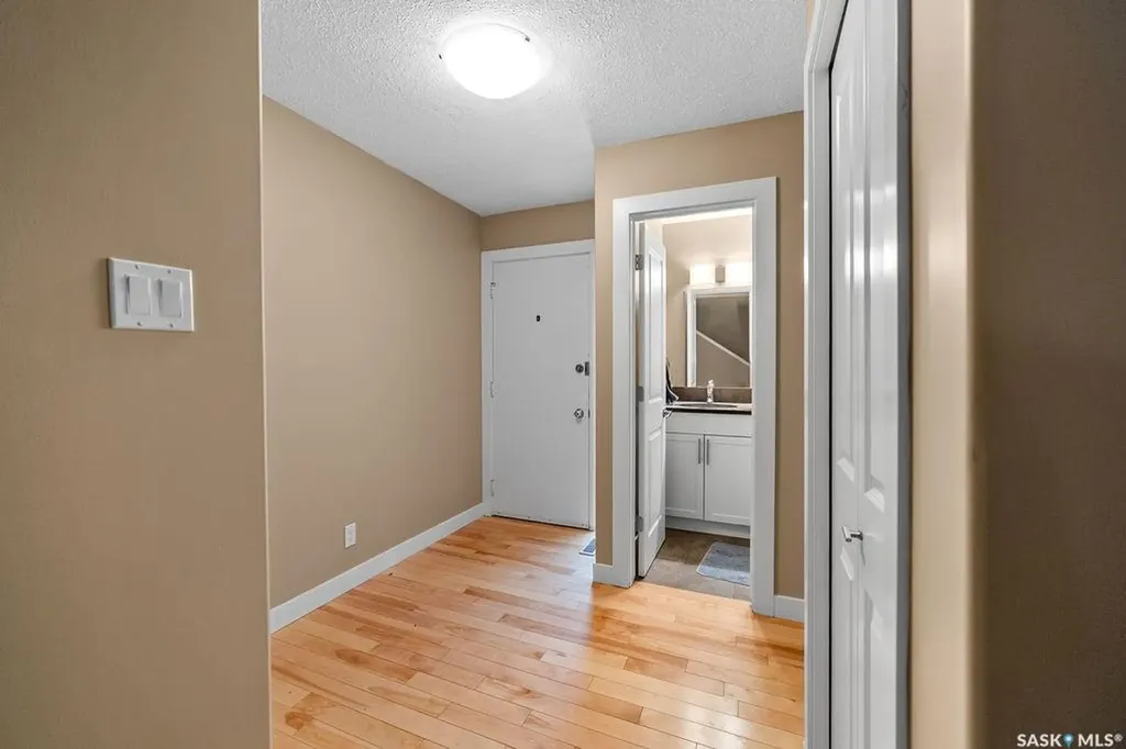 24 Cannington Mews Regina SK S4S 5Z7