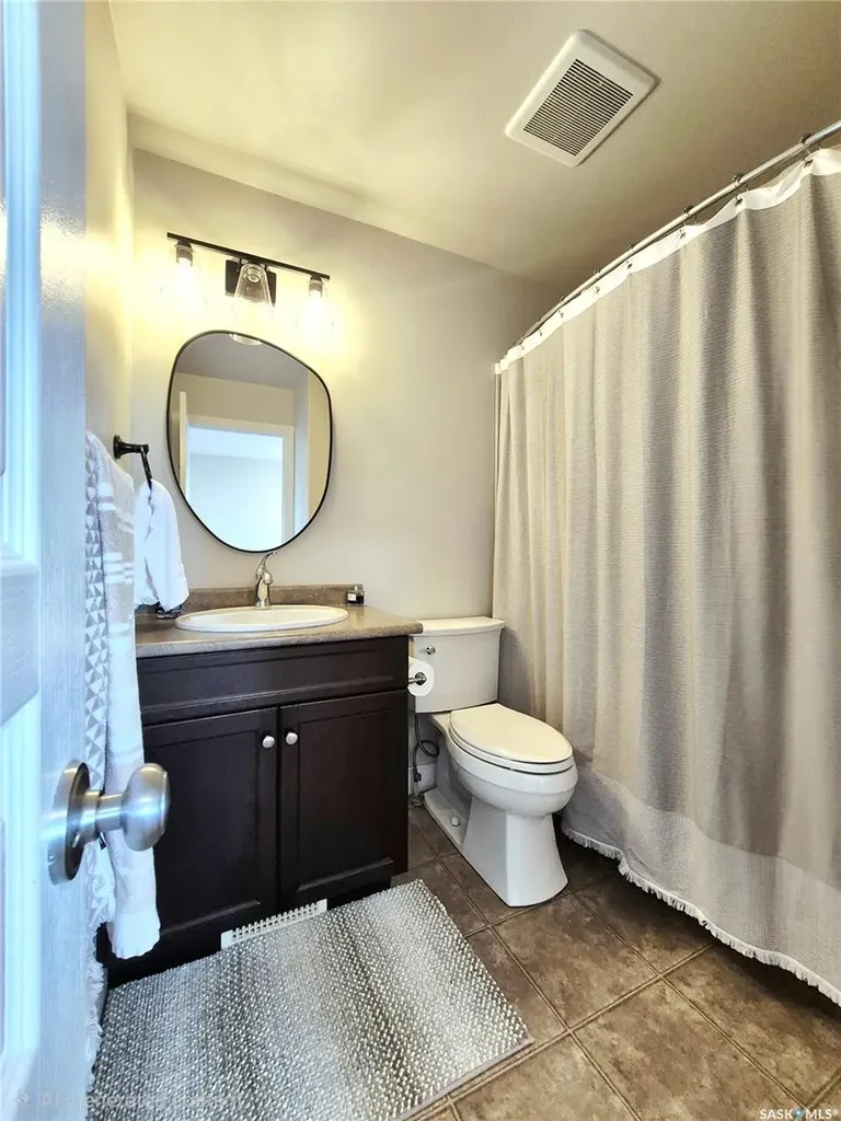 944 Glenview Cove Martensville SK S0K 0A2