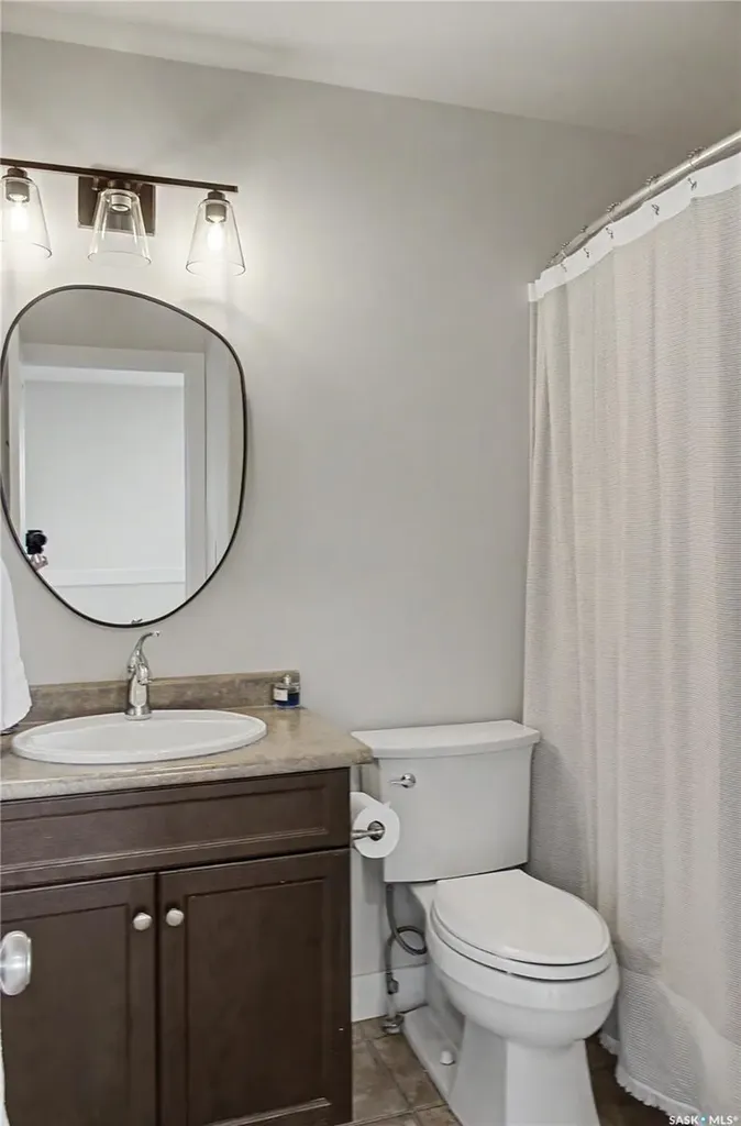 944 Glenview Cove Martensville SK S0K 0A2