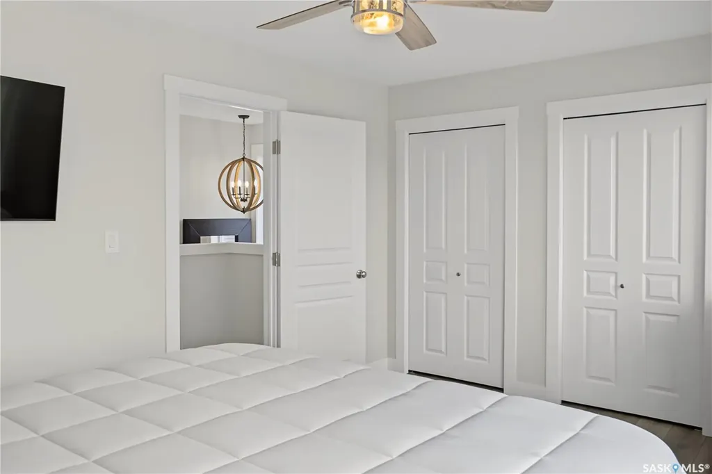 944 Glenview Cove Martensville SK S0K 0A2